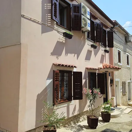 Private Townhouse Near Arena Apartamento *