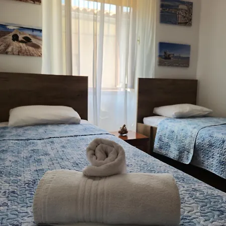 Апартаменты Zofija Apartment, A 5 Min Walk From The Arena Пула